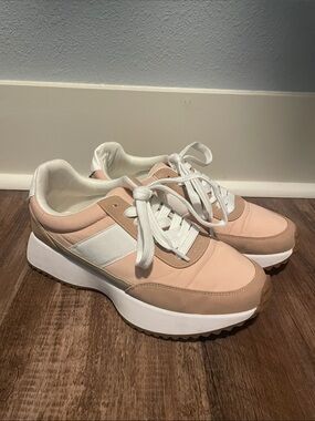 Dolce Vita Bettie: Womens Blush Platform Athletic Sneakers